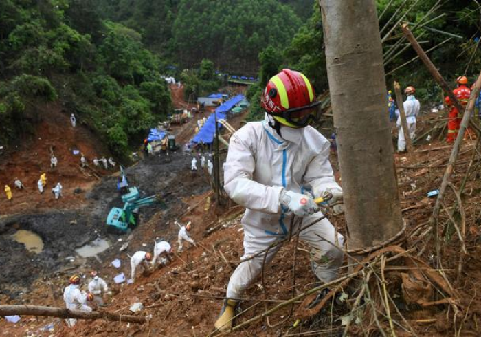 杭州疫情母女坠楼事件，被忽视的心理次生灾害与集体疗愈之路